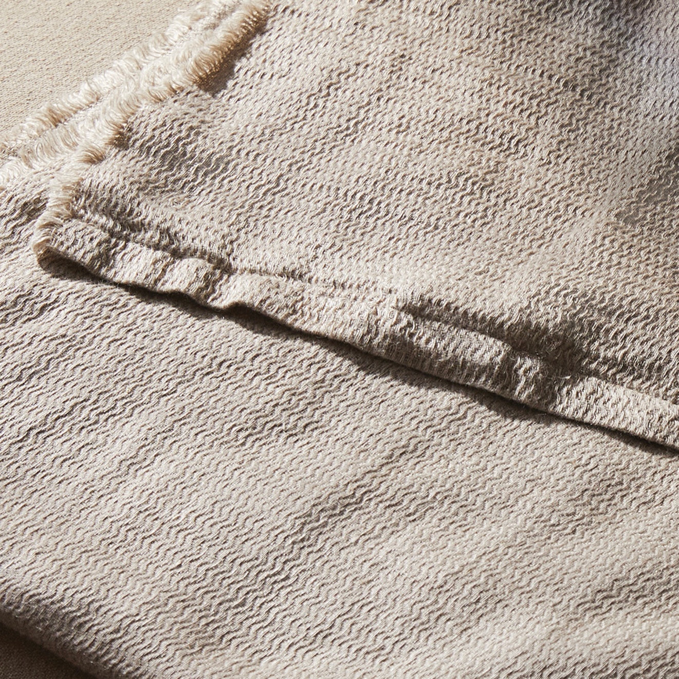 Scalloped Linen Throw