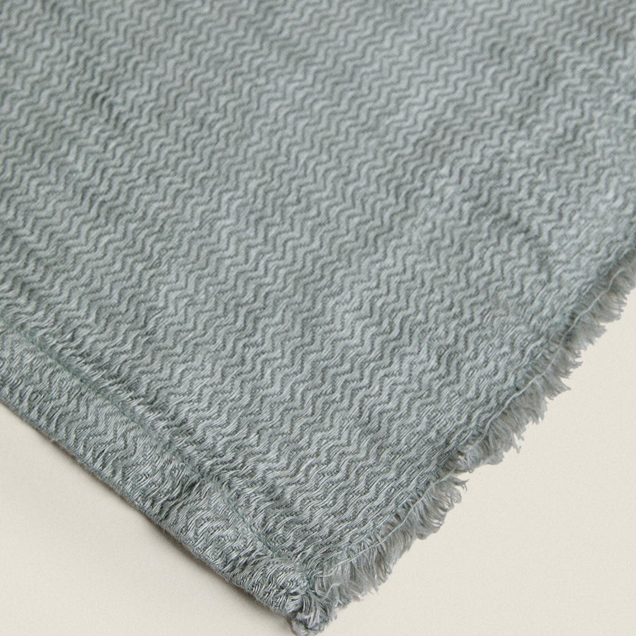 Scalloped Linen Throw