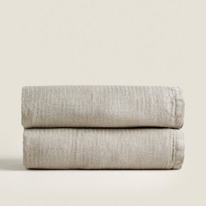 Scalloped Linen Throw