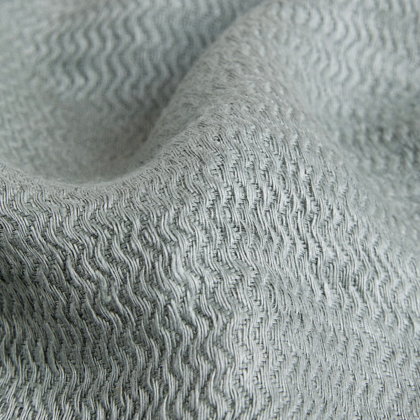 Scalloped Linen Throw