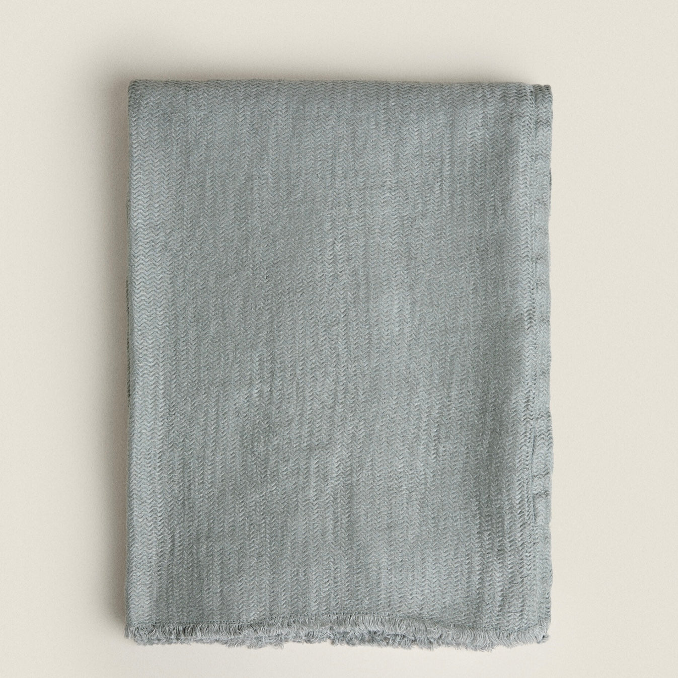 Scalloped Linen Throw