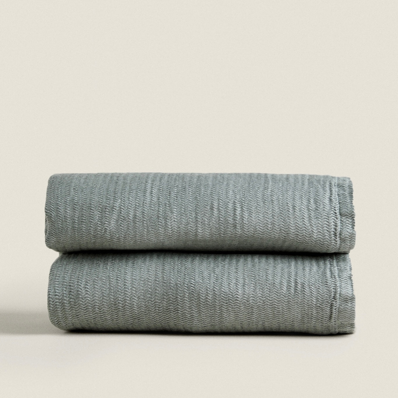 Scalloped Linen Throw